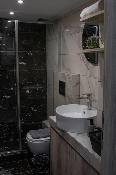 * Ck Modern Loft Near Seaside * Lejlighed Thessaloníki Eksteriør billede
